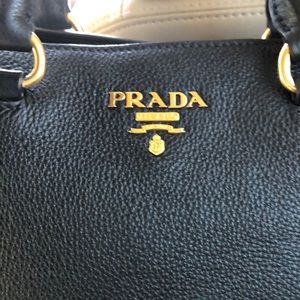 Meet your Posher, Lora